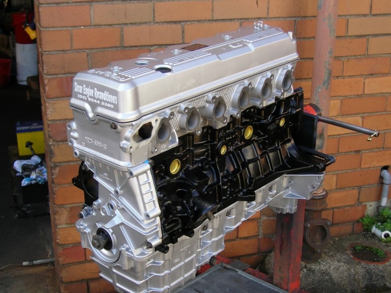 Au Ford 4.0L OHC Reconditioned Engine.