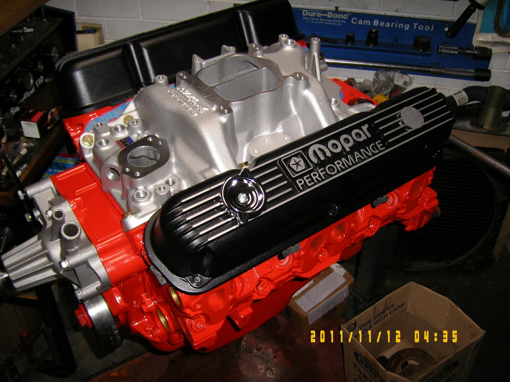 Chrysler 360ci Engine. 400hp